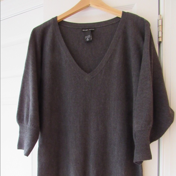 New York & Company charcoal sweater, Small - Picture 1 of 7